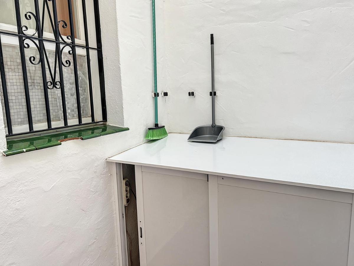 Agradable Adosado Con Piscina La Hidalga Hébergement de vacances