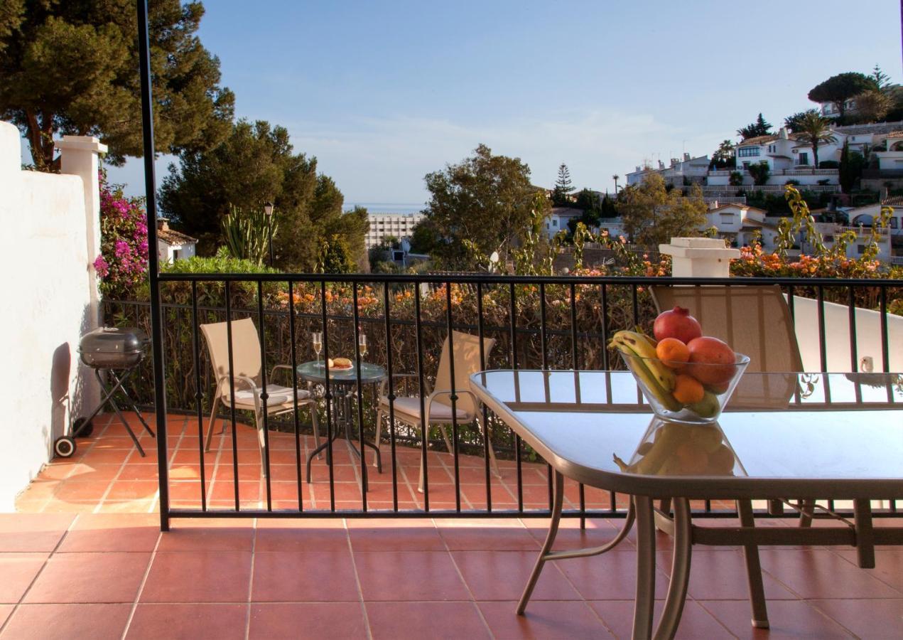 Agradable Adosado Con Piscina La Hidalga Hébergement de vacances