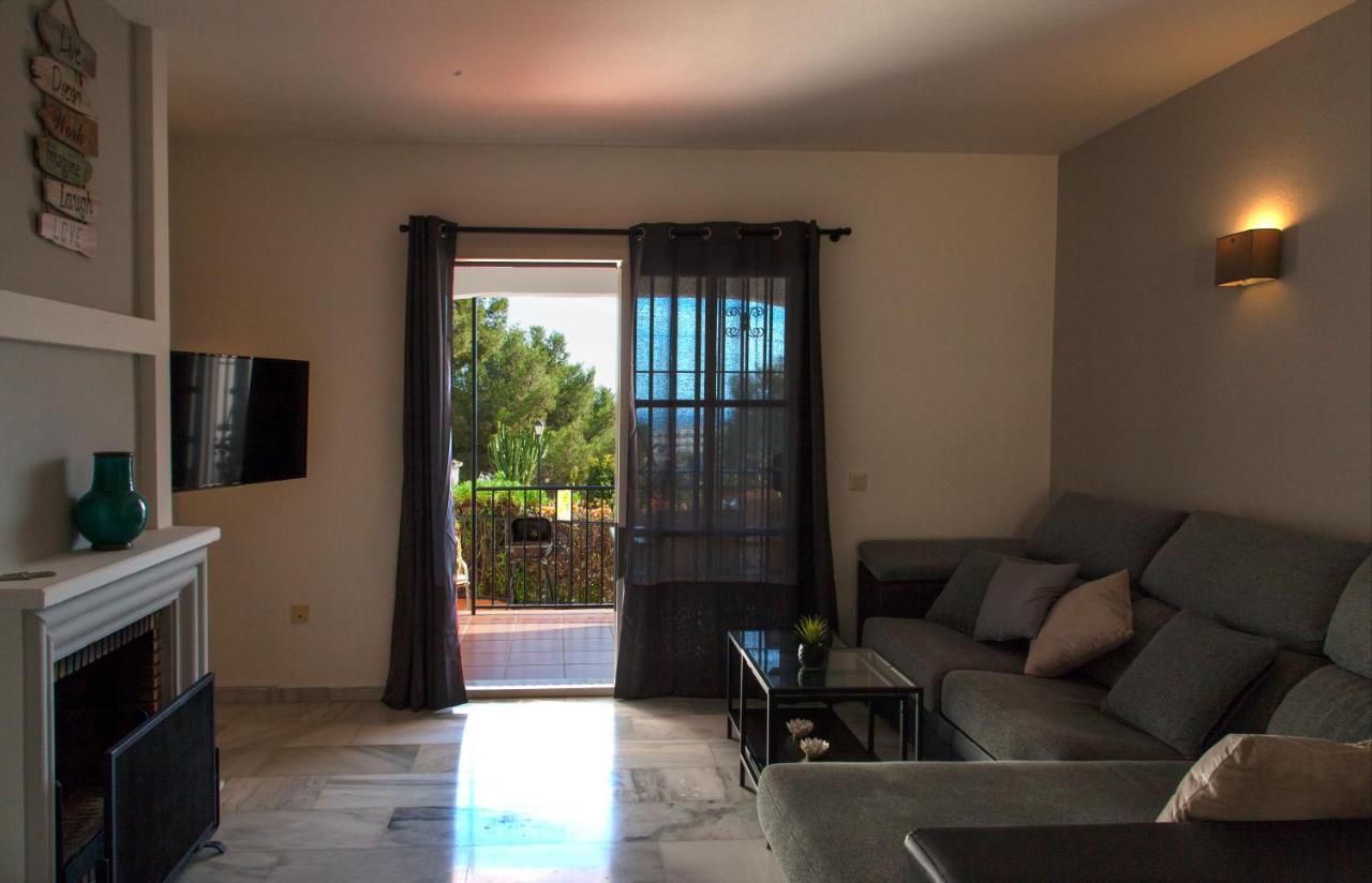 Casa de Férias Agradable Adosado Con Piscina La Hidalga *